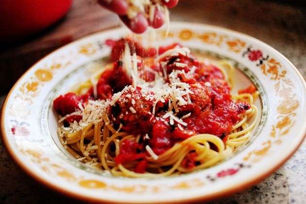 špagetovo-masové kuličky